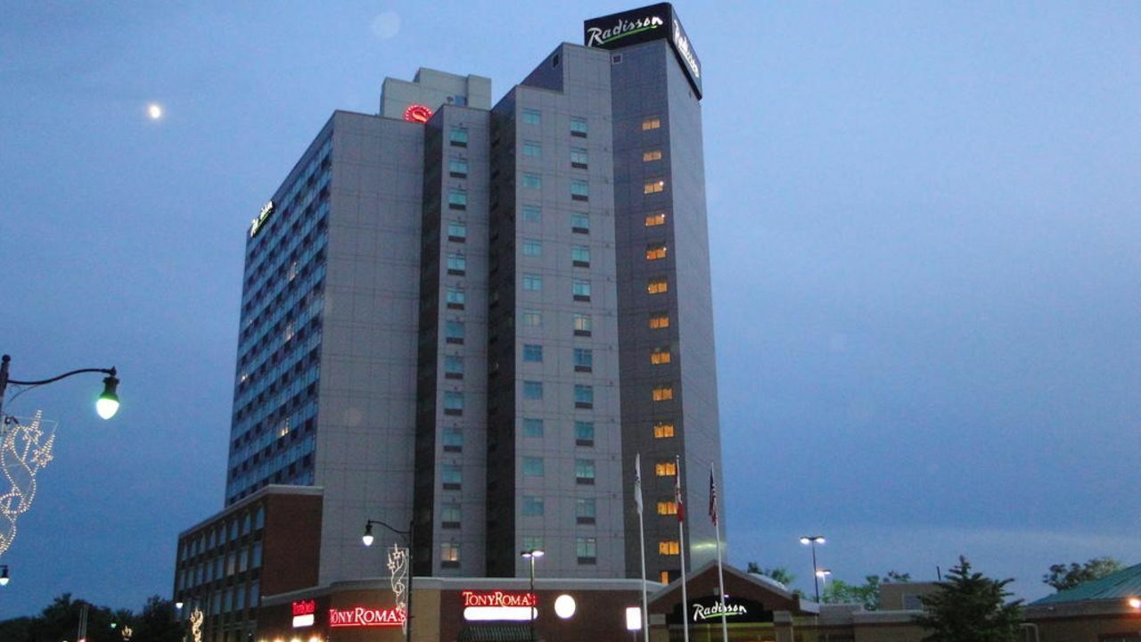 فندق شلالات نياغارافي  فندق وأجنحة راديسون المطل على الشلالات المظهر الخارجي الصورة